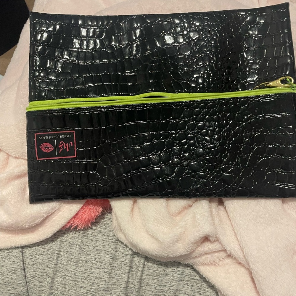 Makeup junkie bag